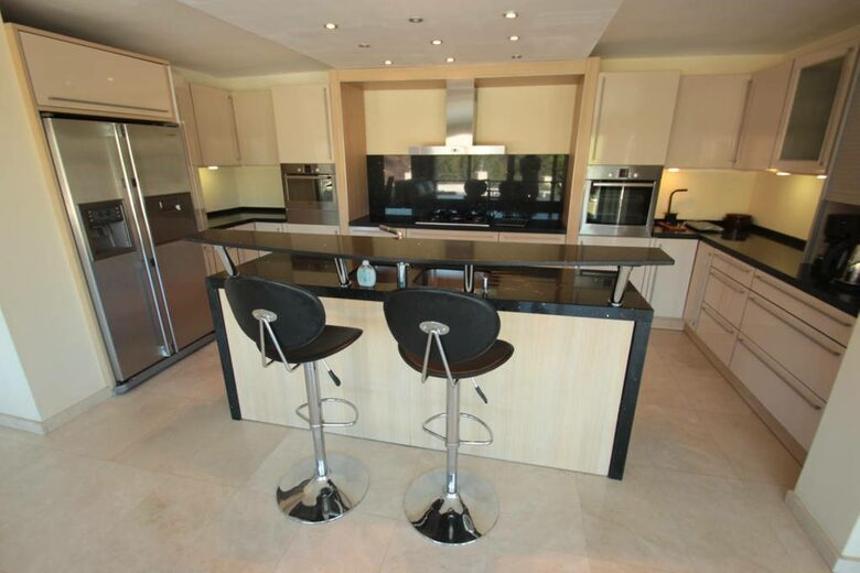 Villa Hollywood - Marbella, Spain