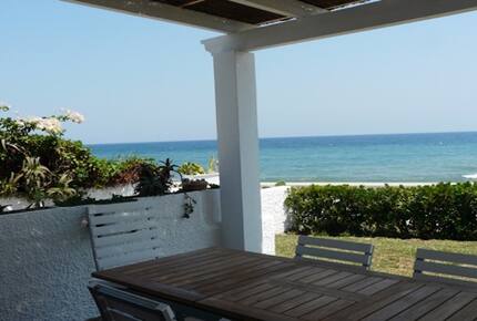 Beachfront villa in Estepona - Estepona, Spain