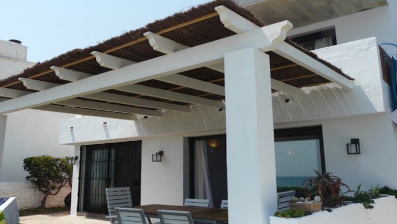 Beachfront villa in Estepona - Estepona, Spain