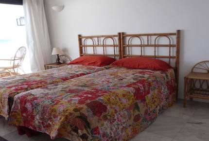 Beachfront villa in Estepona - Estepona, Spain