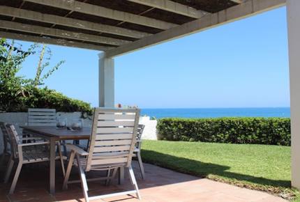Beachfront villa in Estepona - Estepona, Spain