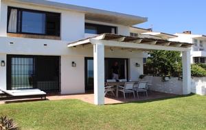 Beachfront villa in Estepona - Estepona, Spain