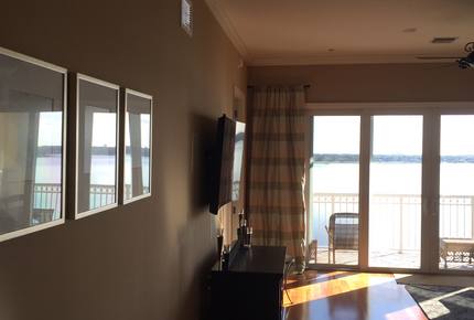 Orlando Lakefront Luxury near Universal and Disney - Orlando, Florida