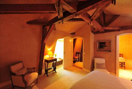 5 NIGHT STAY at Chateau Alizes - Sourzac, France