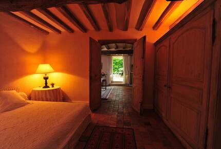 5 NIGHT STAY at Chateau Alizes - Sourzac, France