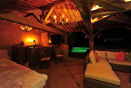 5 NIGHT STAY at Chateau Alizes - Sourzac, France