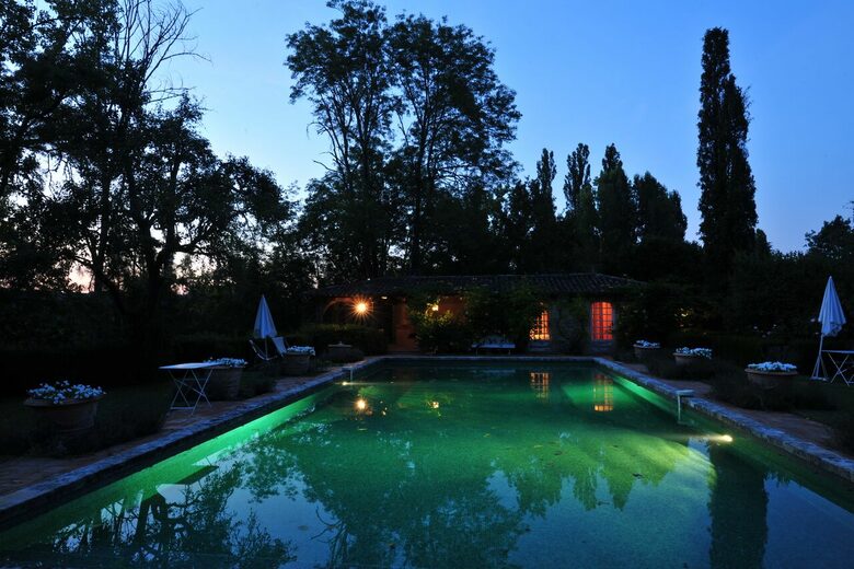 A Suite at Chateau Alizes - Sourzac, France