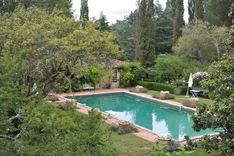 A Suite at Chateau Alizes - Sourzac, France