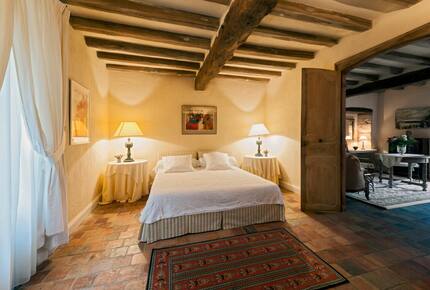 A Suite at Chateau Alizes - Sourzac, France