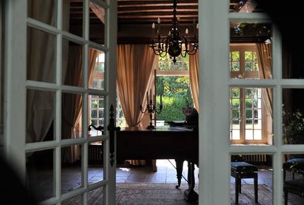 5 NIGHT STAY at Chateau Alizes - Sourzac, France