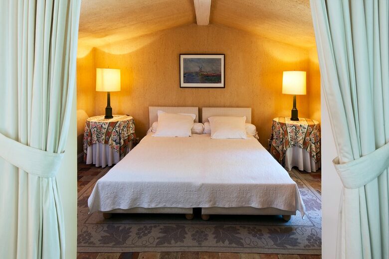 5 NIGHT STAY at Chateau Alizes - Sourzac, France