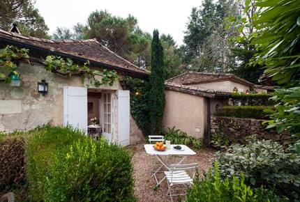 5 NIGHT STAY at Chateau Alizes - Sourzac, France