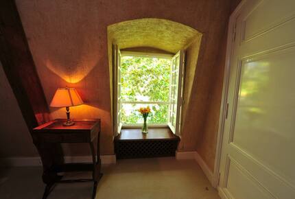 5 NIGHT STAY at Chateau Alizes - Sourzac, France