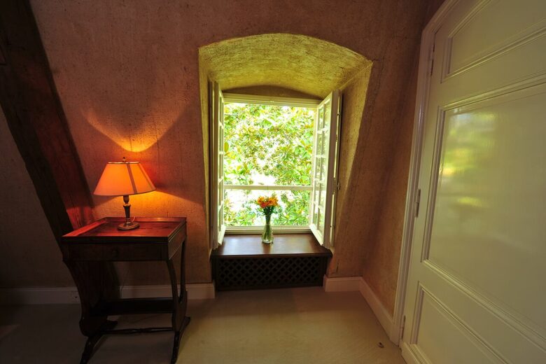 5 NIGHT STAY at Chateau Alizes - Sourzac, France