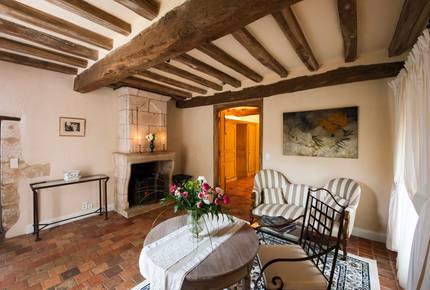 A Suite at Chateau Alizes - Sourzac, France