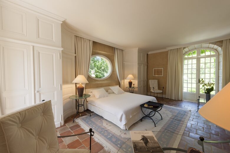 A Suite at Chateau Alizes - Sourzac, France