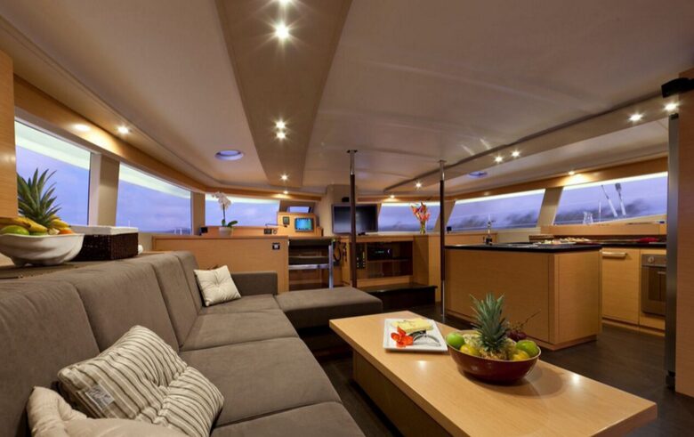 TradeWinds 59β 5-Cabin Crewed Catamaran Luxury Class β Guadeloupe Sailing Vacation - Guadeloupe, Guadeloupe