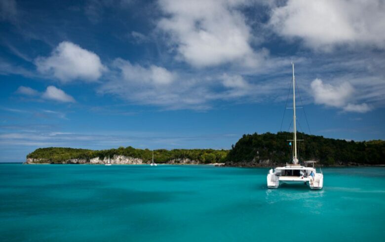 TradeWinds 59β 5-Cabin Crewed Catamaran Luxury Class β Guadeloupe Sailing Vacation - Guadeloupe, Guadeloupe