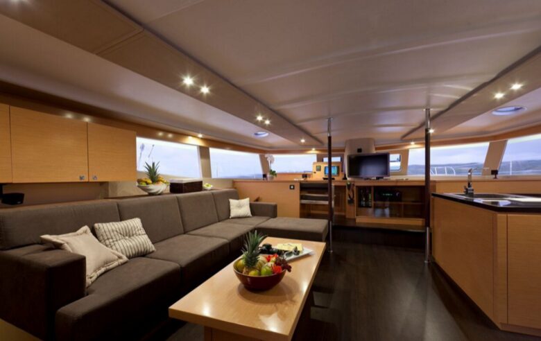 TradeWinds 59β 5-Cabin Crewed Catamaran Luxury Class β Guadeloupe Sailing Vacation - Guadeloupe, Guadeloupe