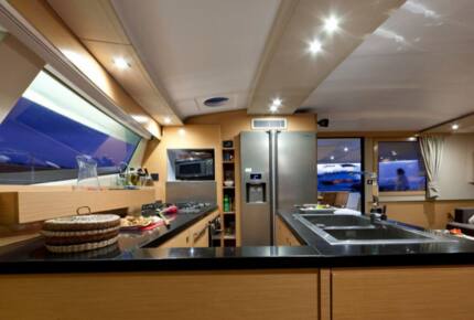 TradeWinds 59β 5-Cabin Crewed Catamaran Luxury Class β Guadeloupe Sailing Vacation - Guadeloupe, Guadeloupe