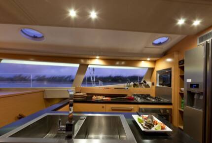 TradeWinds 59β 5-Cabin Crewed Catamaran Luxury Class β Guadeloupe Sailing Vacation - Guadeloupe, Guadeloupe