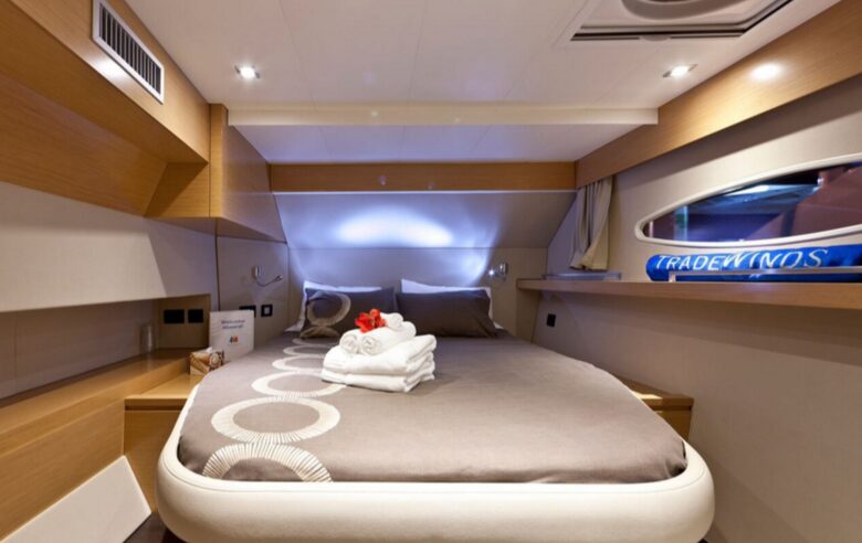 TradeWinds 59β 5-Cabin Crewed Catamaran Luxury Class β Guadeloupe Sailing Vacation - Guadeloupe, Guadeloupe