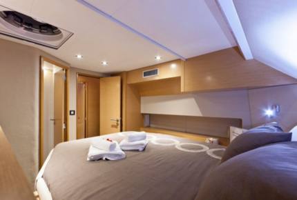 TradeWinds 59β 5-Cabin Crewed Catamaran Luxury Class β Guadeloupe Sailing Vacation - Guadeloupe, Guadeloupe