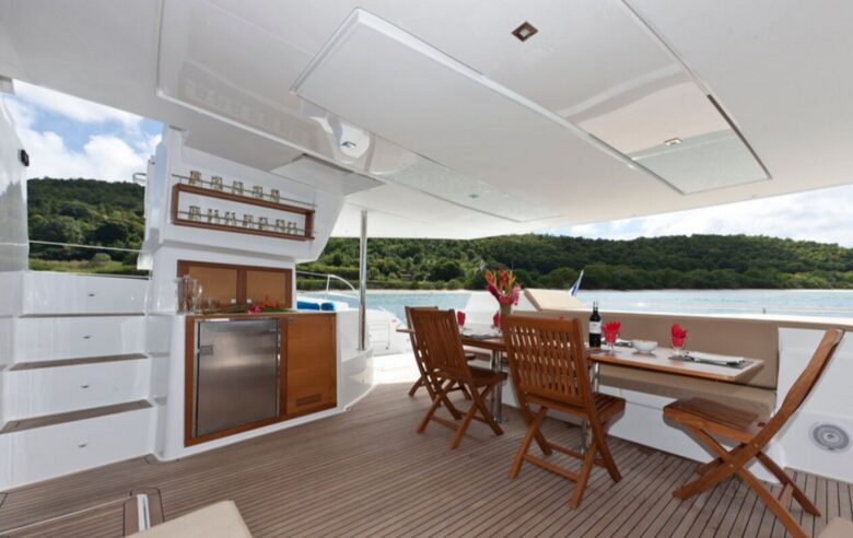 TradeWinds 59β 5-Cabin Crewed Catamaran Luxury Class β Guadeloupe Sailing Vacation - Guadeloupe, Guadeloupe