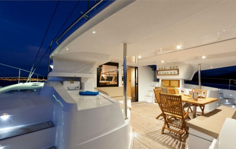 TradeWinds 59β 5-Cabin Crewed Catamaran Luxury Class β Guadeloupe Sailing Vacation - Guadeloupe, Guadeloupe