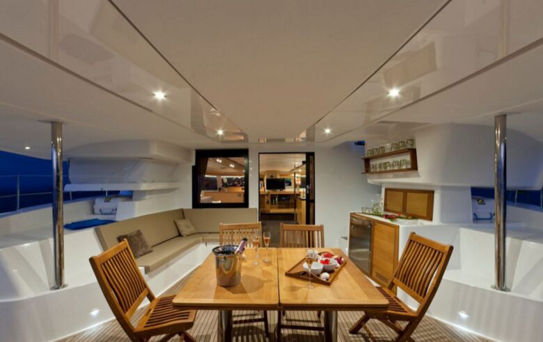 TradeWinds 59β 5-Cabin Crewed Catamaran Luxury Class β Guadeloupe Sailing Vacation - Guadeloupe, Guadeloupe