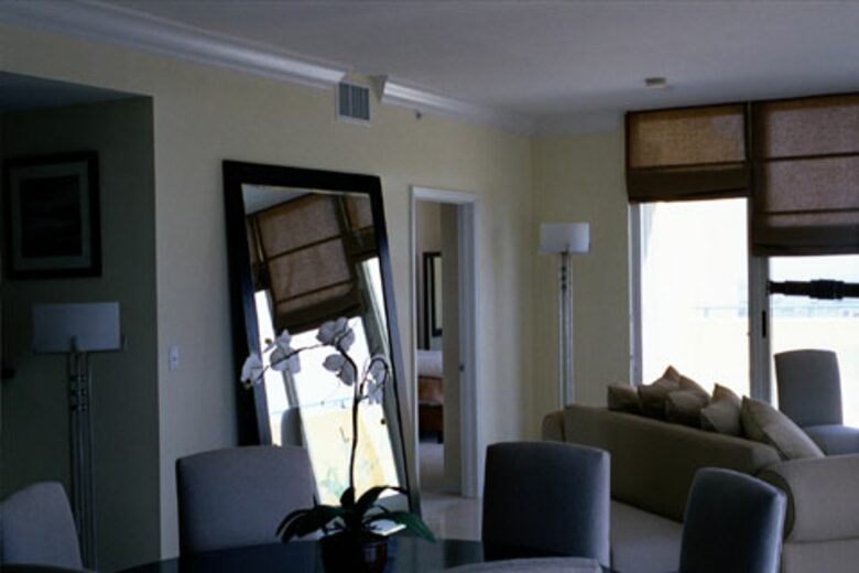 Miami Beach Yacht Club Penthouse - Miami Beach, Florida