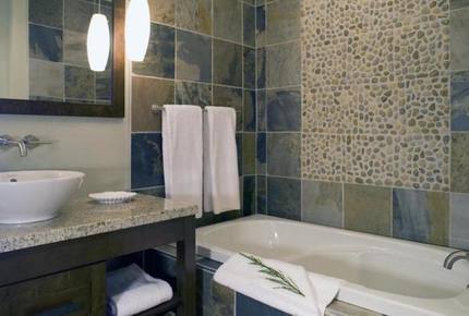 Mayne Island Luxury Cottage - Mayne Island, Canada