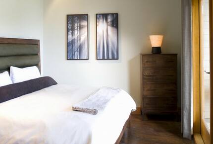 Mayne Island Luxury Cottage - Mayne Island, Canada