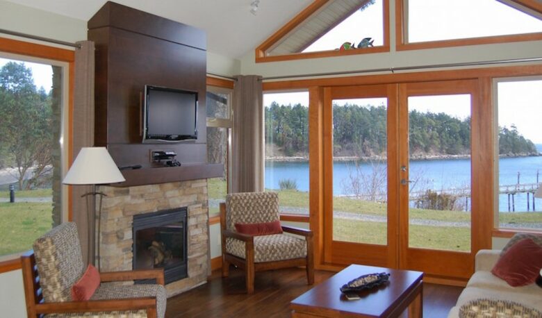 Mayne Island Luxury Cottage - Mayne Island, Canada