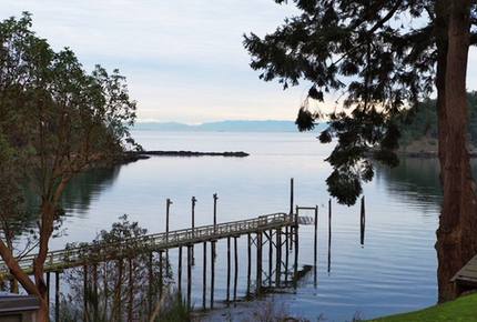 Mayne Island Luxury Cottage - Mayne Island, Canada