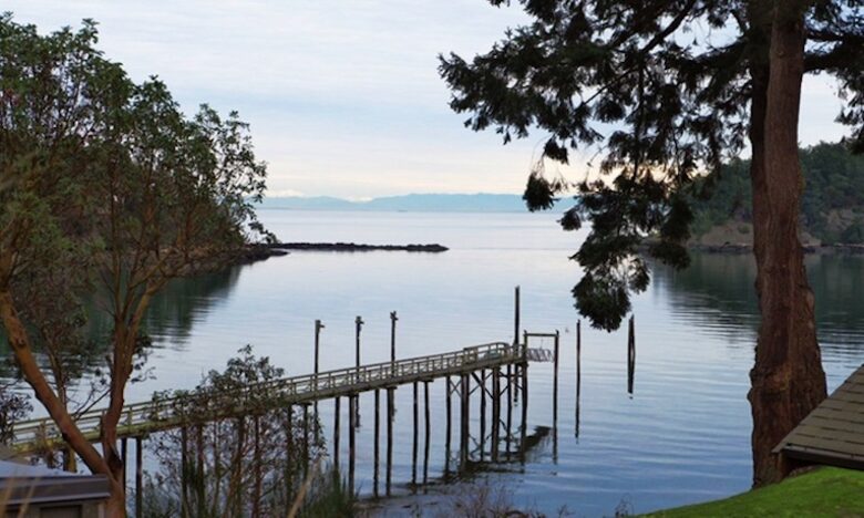 Mayne Island Luxury Cottage - Mayne Island, Canada