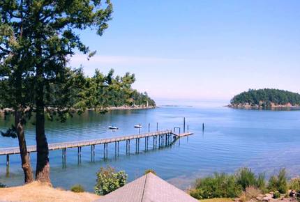 Mayne Island Luxury Cottage - Mayne Island, Canada