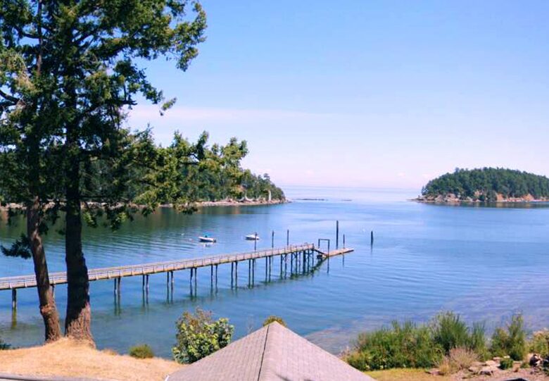 Mayne Island Luxury Cottage - Mayne Island, Canada