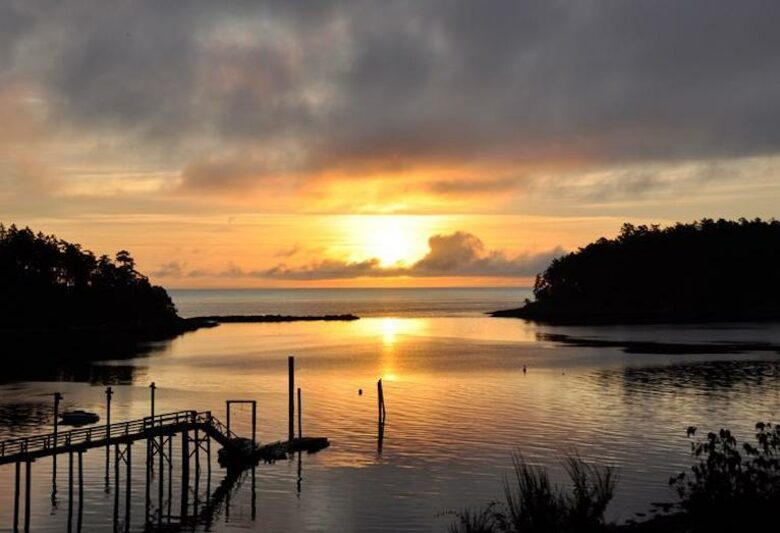 Mayne Island Luxury Cottage - Mayne Island, Canada