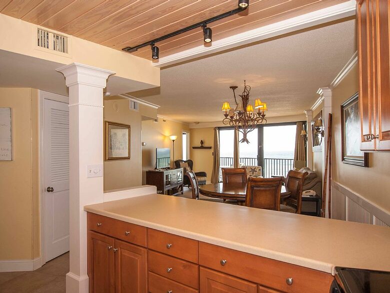 Beachside Tower Condo - Sandestin - Miramar Beach, Florida