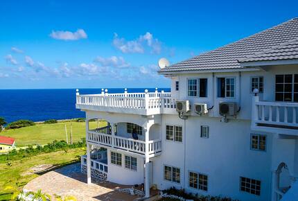 Villa Juanita Ocean View Suite - Hectors River, Jamaica