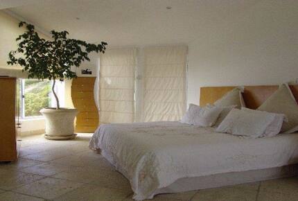 Villa on the Rocks - Llandudno, South Africa