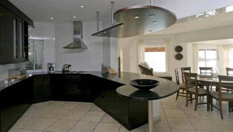 Villa on the Rocks - Llandudno, South Africa