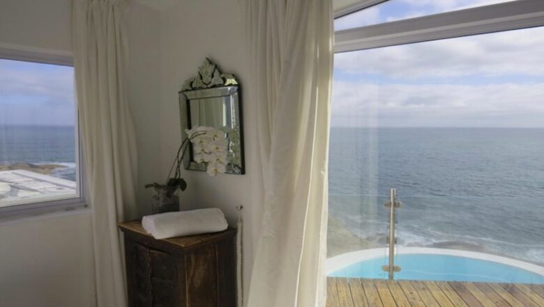 Villa on the Rocks - Llandudno, South Africa