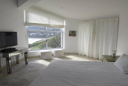 Villa on the Rocks - Llandudno, South Africa