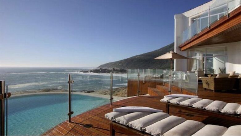 Villa on the Rocks - Llandudno, South Africa