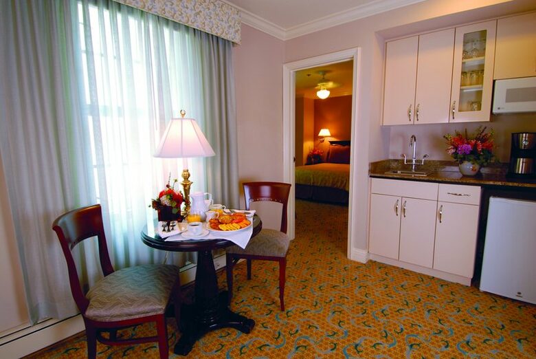 Inn at the Opera Luxury One Bedroom - San Francisco, California