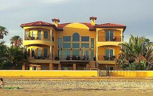 Glorious Gulf Retreat - Redington Beach, Florida