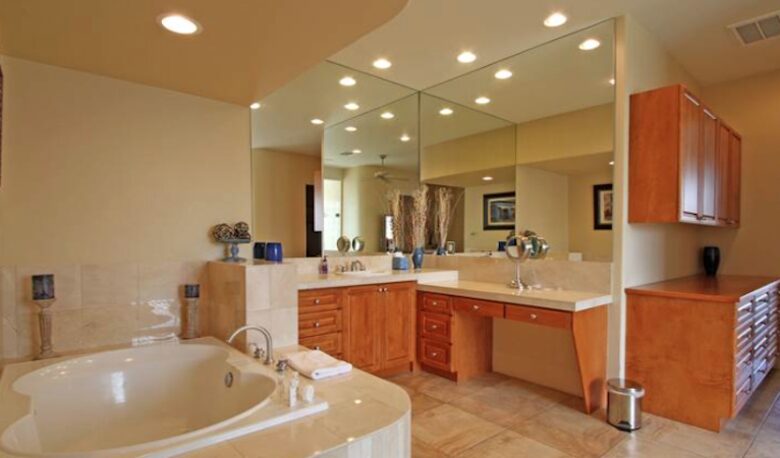 Palm Springs Breeze - La Quinta, California