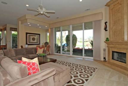 Palm Springs Breeze - La Quinta, California